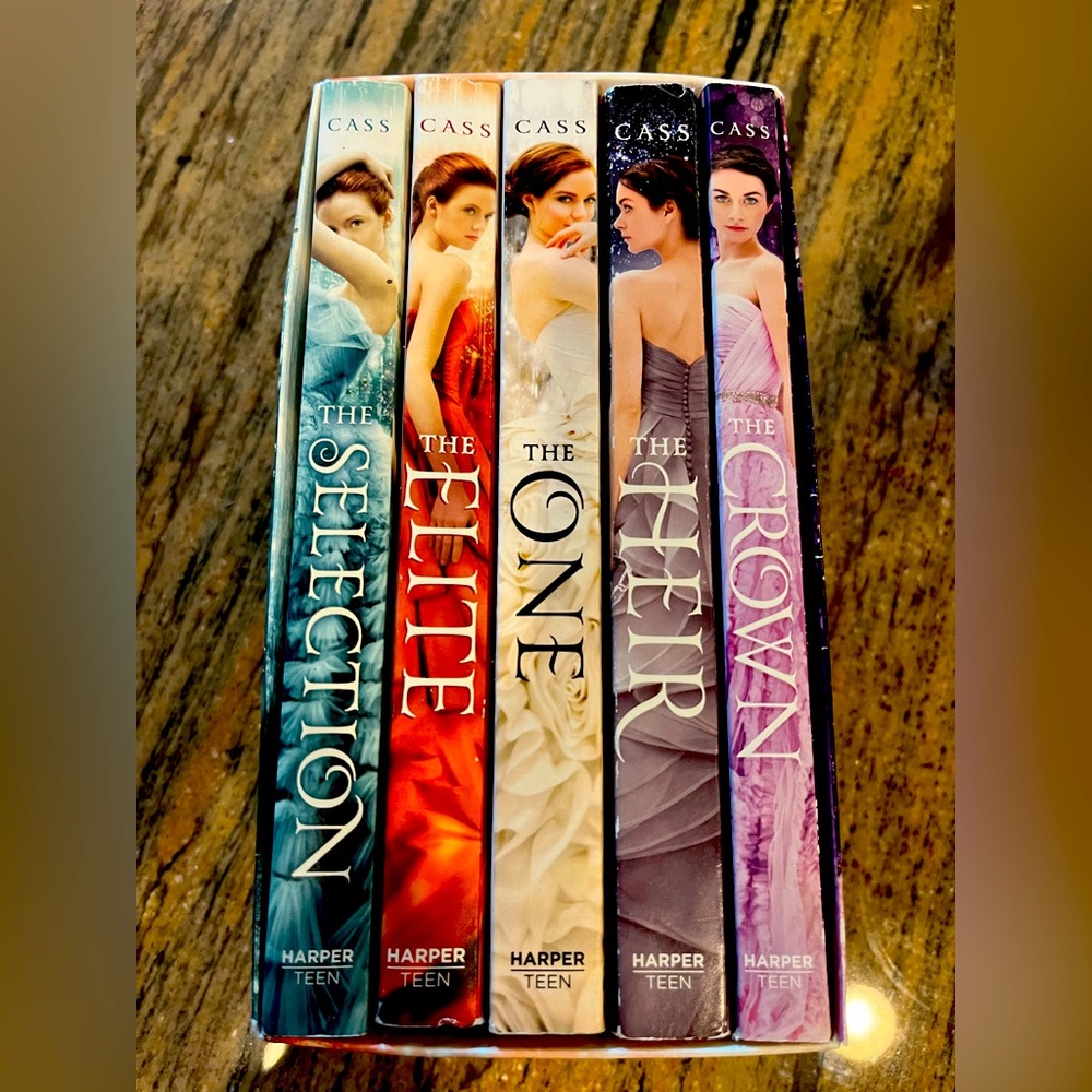 The Selection book set.  Great condition author Cass